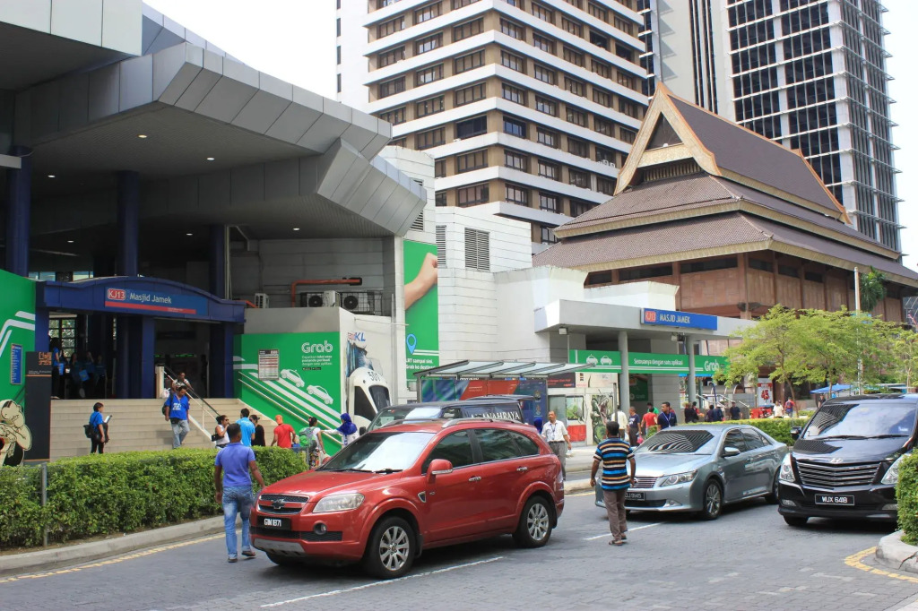 BIG M Hotel
