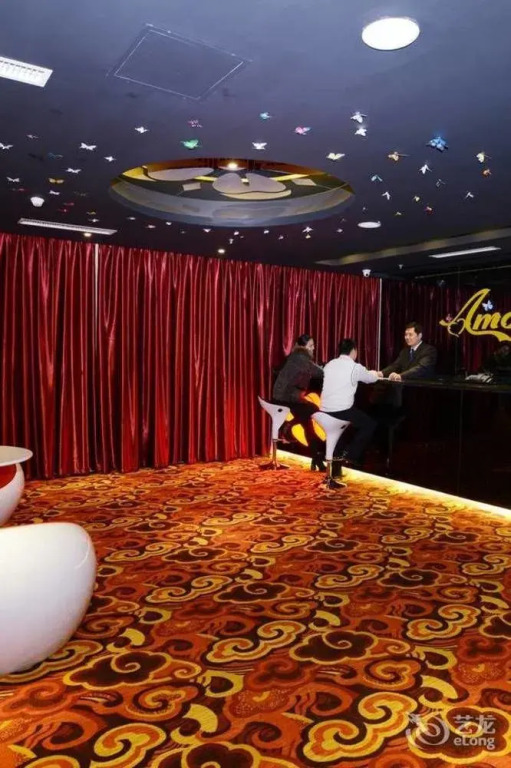 Ainors Hotel