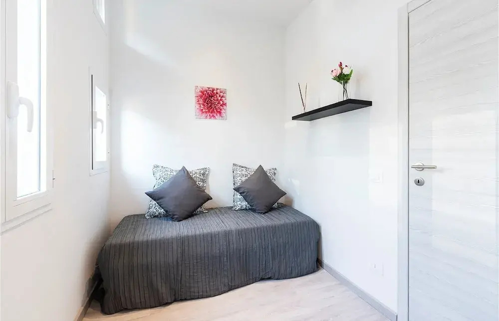 DOMYS GUEST HOUSE