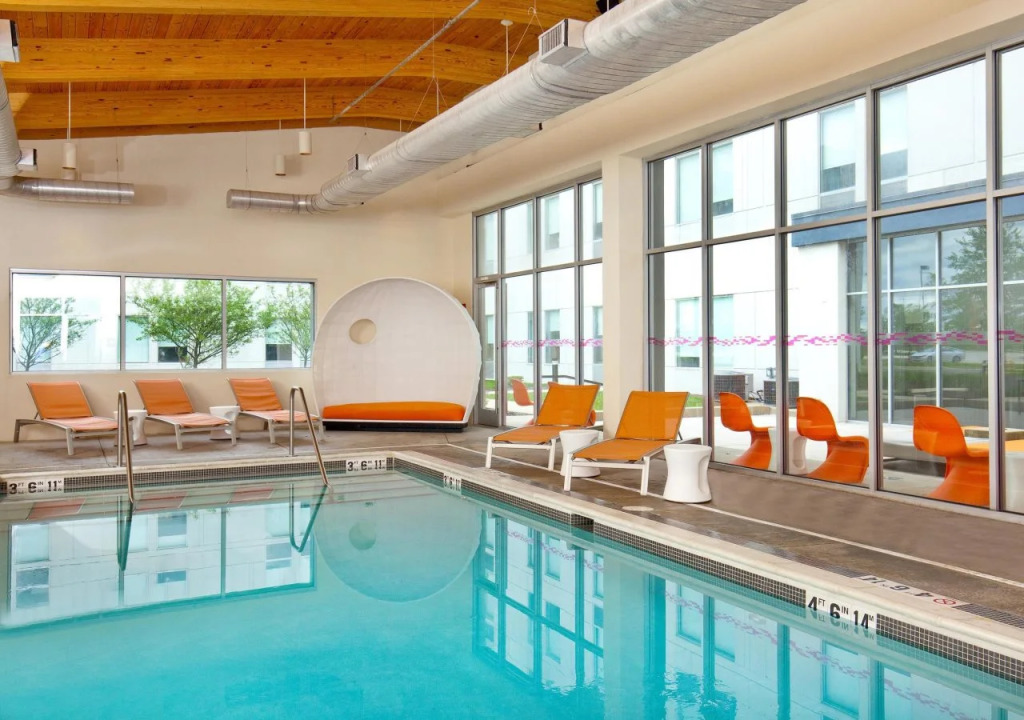 Aloft by Marriott Bolingbrook