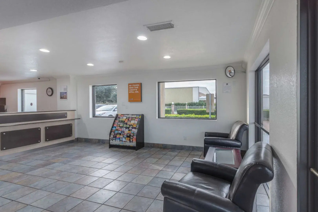 Motel 6-Lancaster, TX - DeSoto - Lancaster