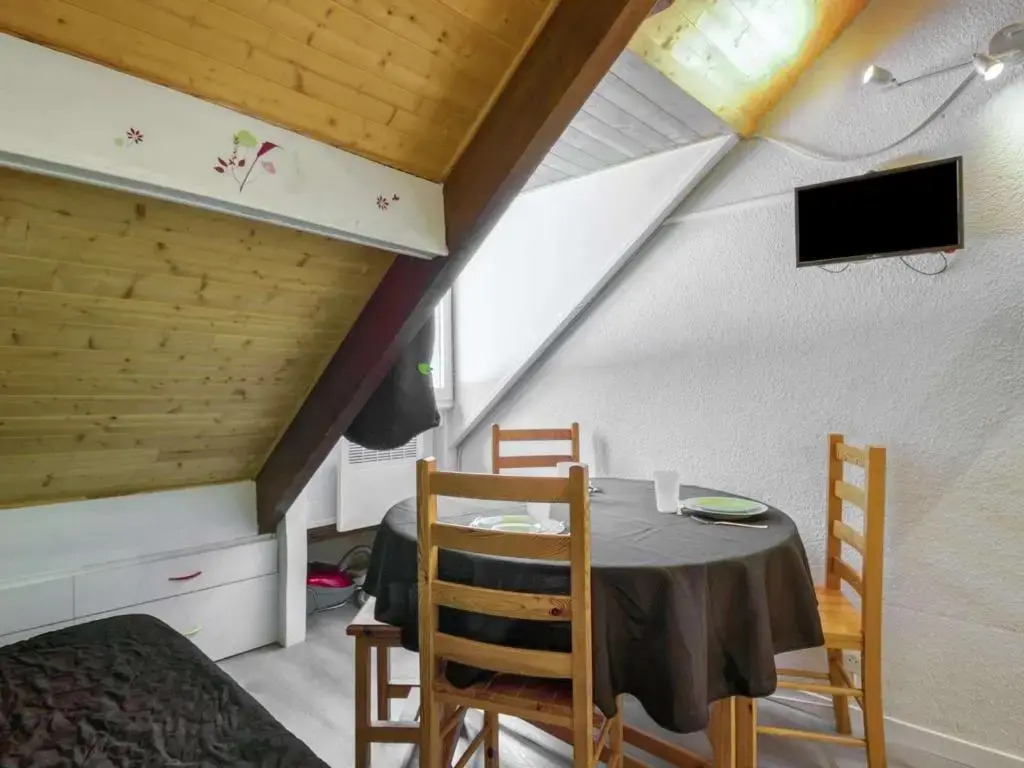 Appartement Cauterets, 2 pièces, 4 personnes - FR-1-401-195