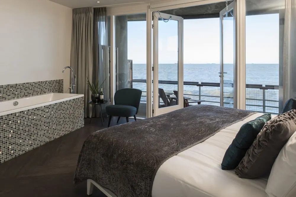 De Pier Suites