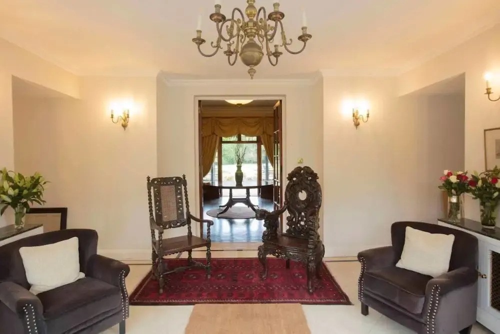 Sunningdale Mansion