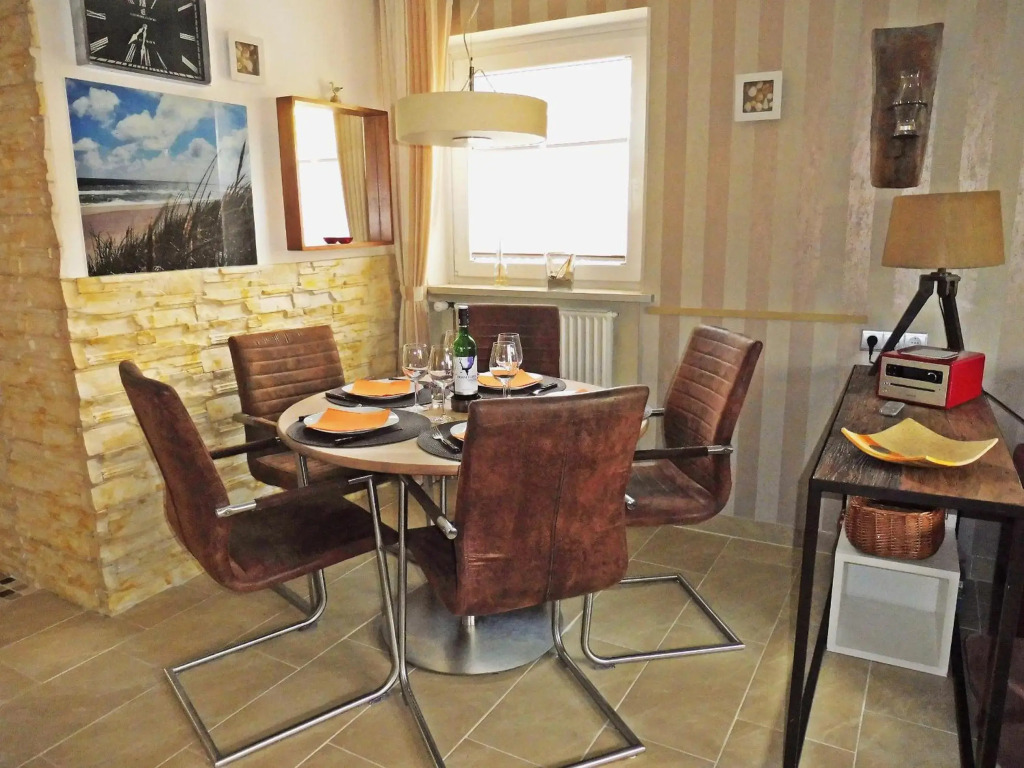 4-Zimmer-Ferienwohnung Deichwiese in Westerland / 3 Schlafzimmer / Garten / 2 - 5 Pers