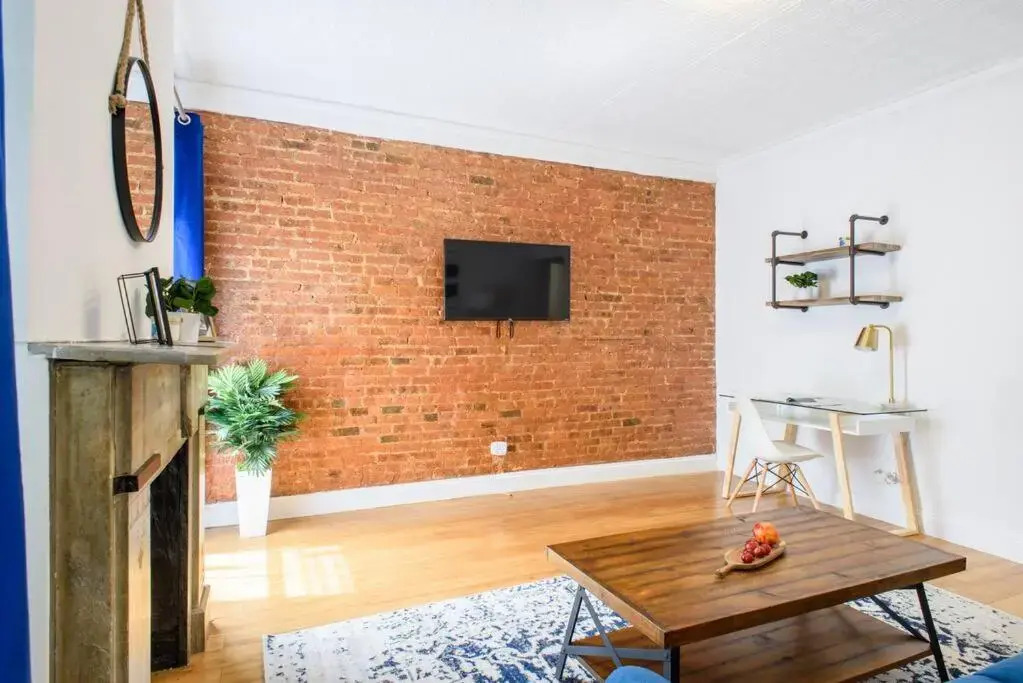 454-4r New 2BR Prime Midtown Best Value Sleeps 5