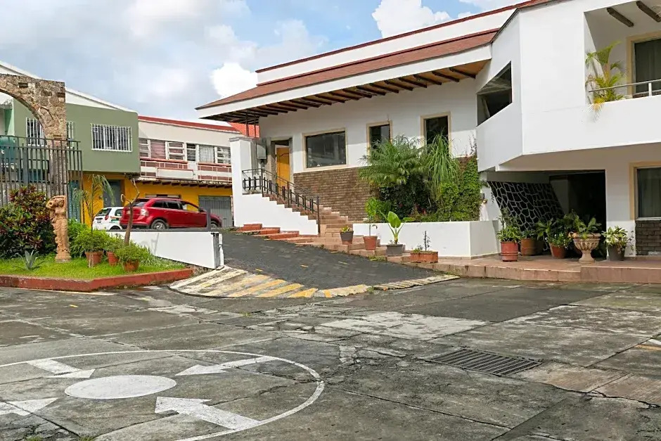 OYO Hotel Continental