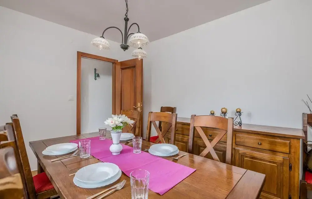 Nice Home in Draga Bascanska With Wifi and 5 Bedrooms