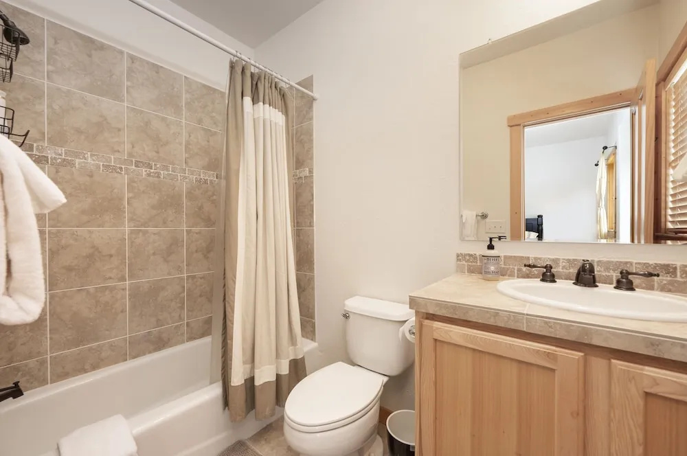 Willows Way 106 3 Bedroom Townhouse by RedAwning