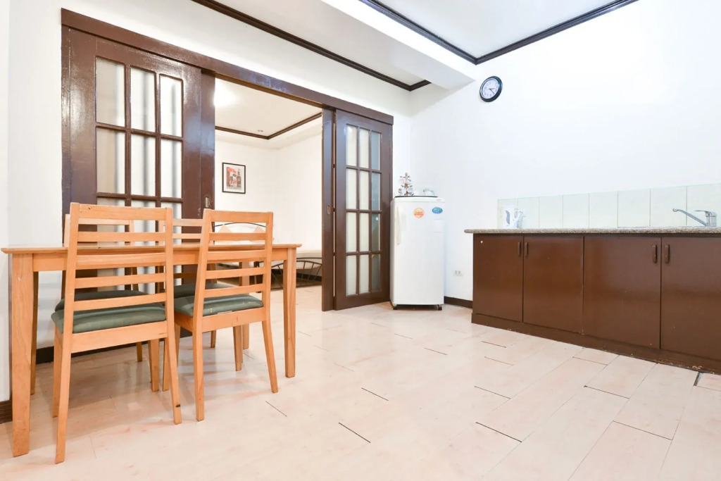 Amax Inn Makati