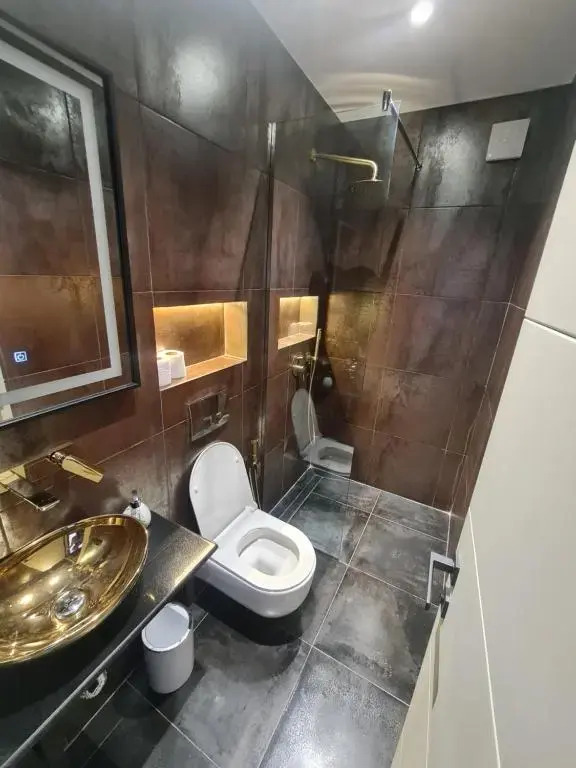 La Mirage Apartment 03