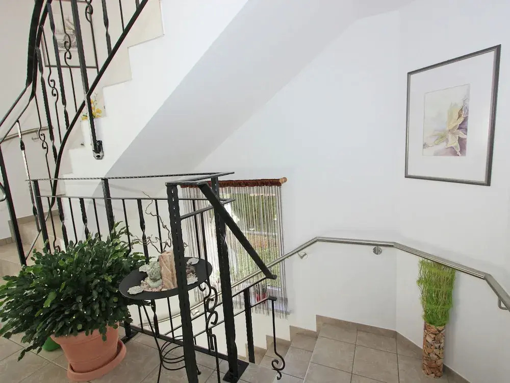 Apartment In Uderns With Balcony Cot Heating Parking