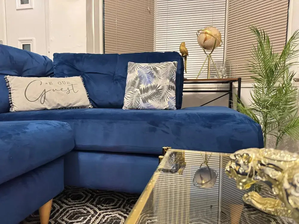 Sheffield - House - Sleeps 5 - Parking - Garden