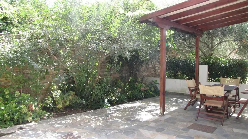 Zouzoula House