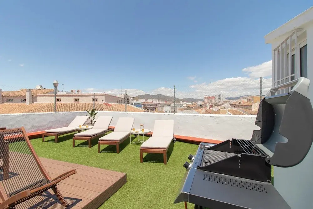**** Luxury Terrace & Views Penthouse