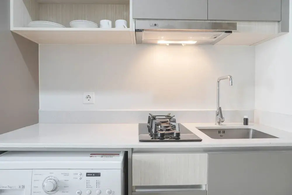 Best Choice And Strategic Studio At Gold Coast Apartment Near Pik