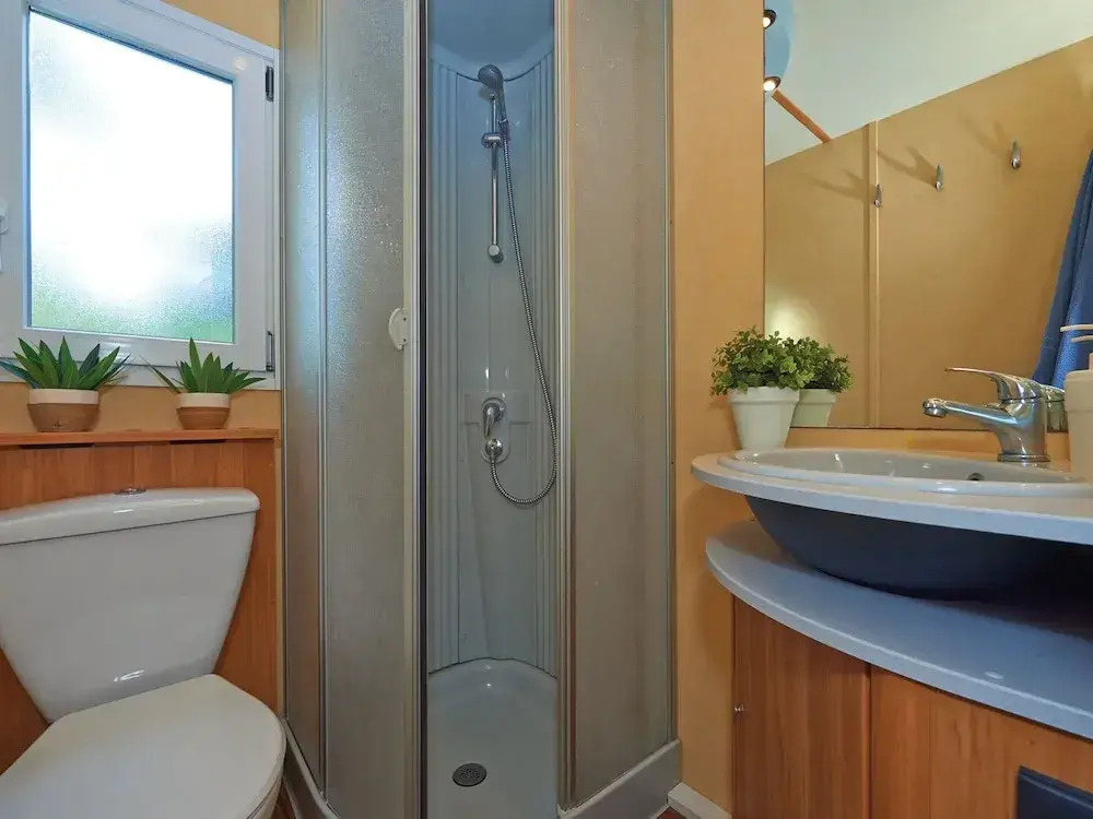 Sunny Chalet in Baia Domizia