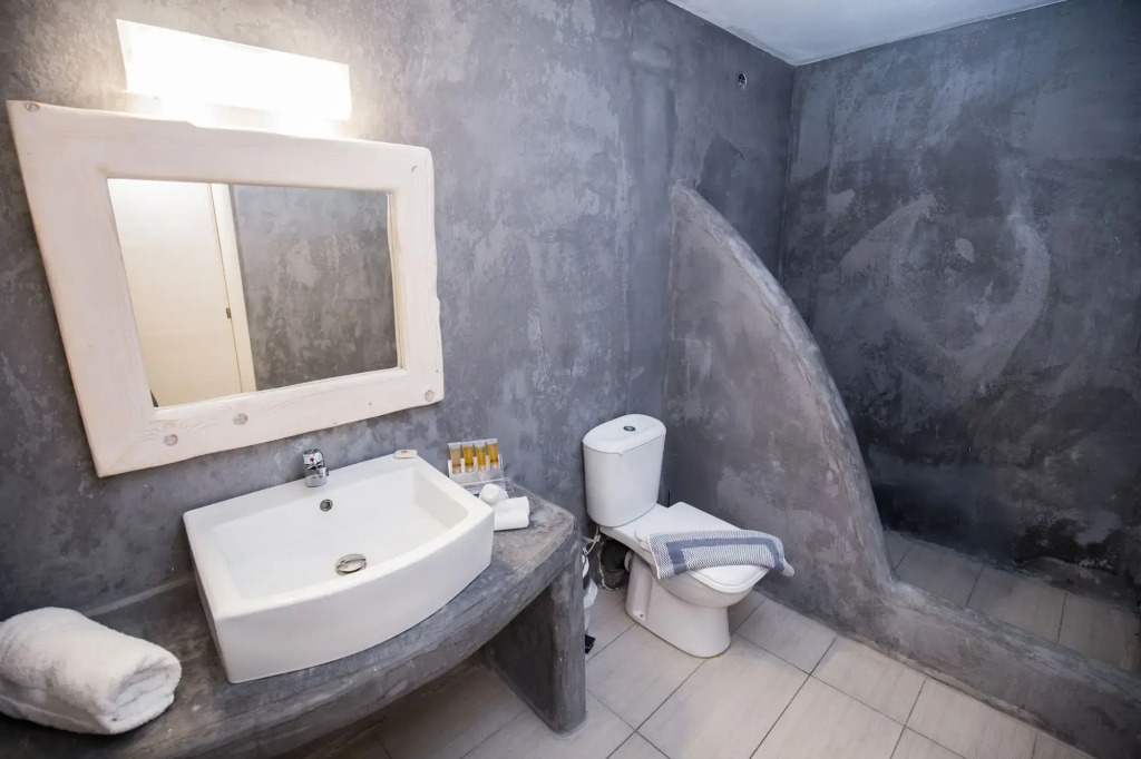 OMIROS HOTEL