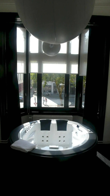B&B Suites@FEEK