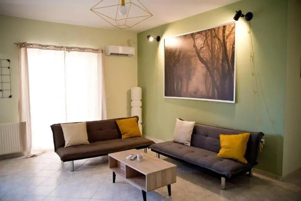 Chalkis Green Leaf House