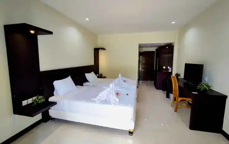 Crystal City Hotel