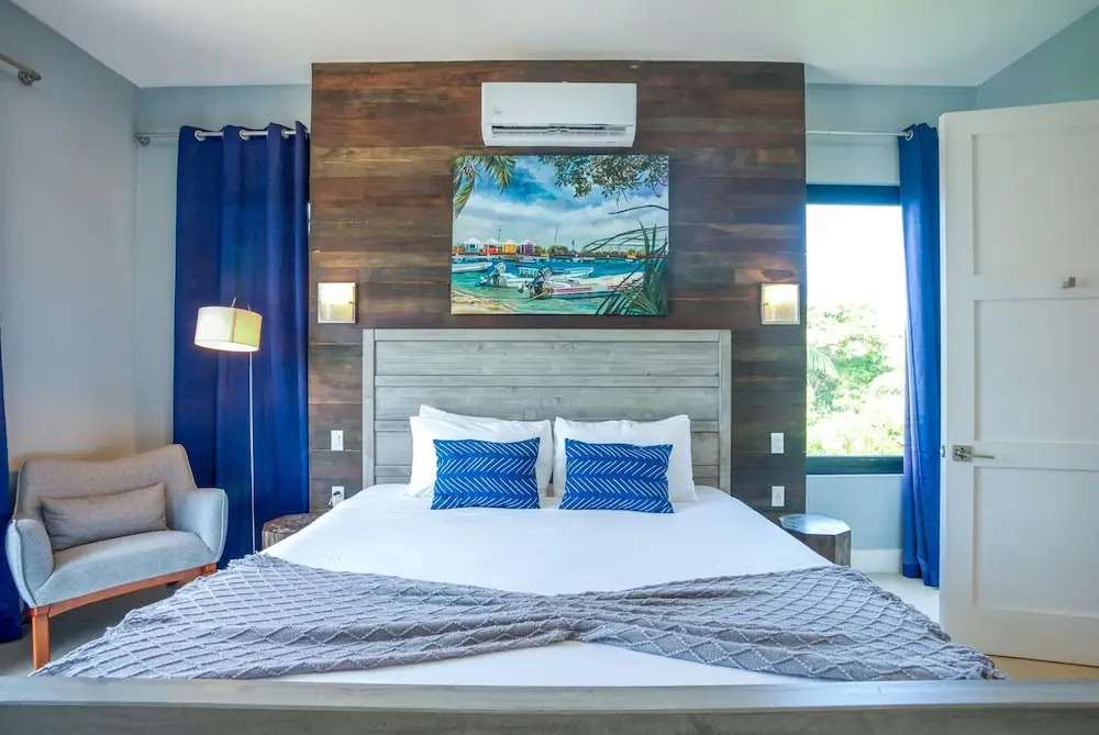Sunset Gecko - Beachfront Condo Complex In Placencia Village