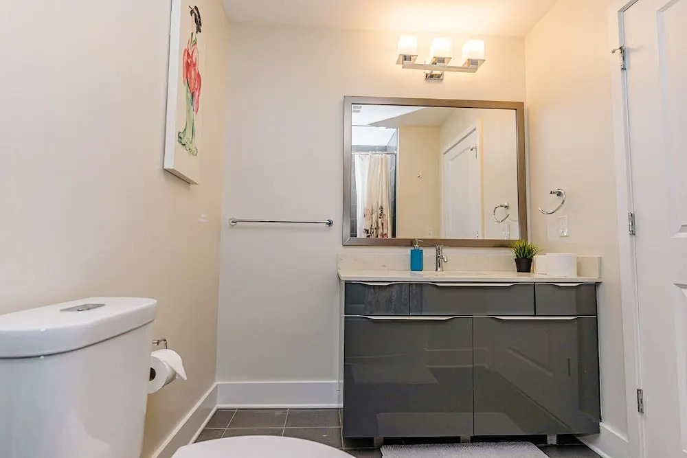 Uptown Fully Furnished Apartments