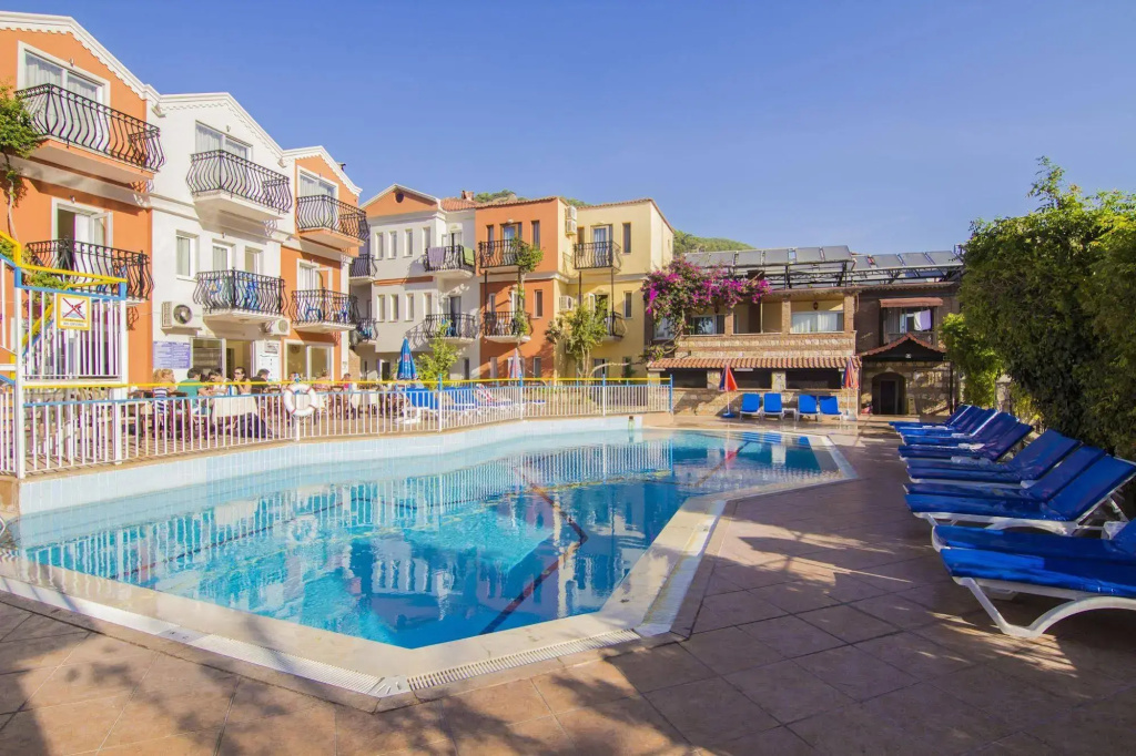 Magic Tulip Hotel