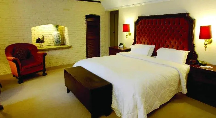 The Mount Royale Hotel