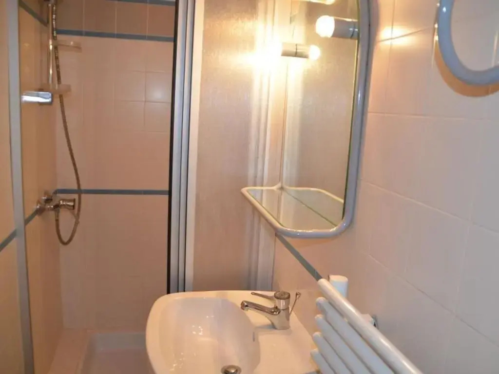 Appartement Les Menuires, 1 pièce, 2 personnes - FR-1-452-160