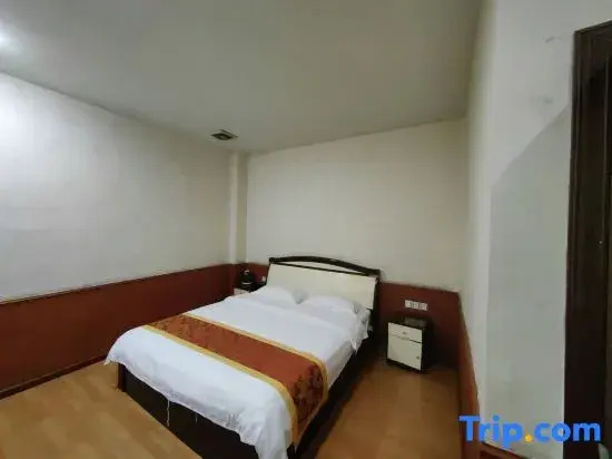 M Houzi Hotel