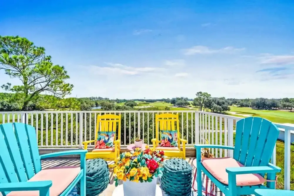 Gulf Shores Escape Walk to Waves Pool Golf Views