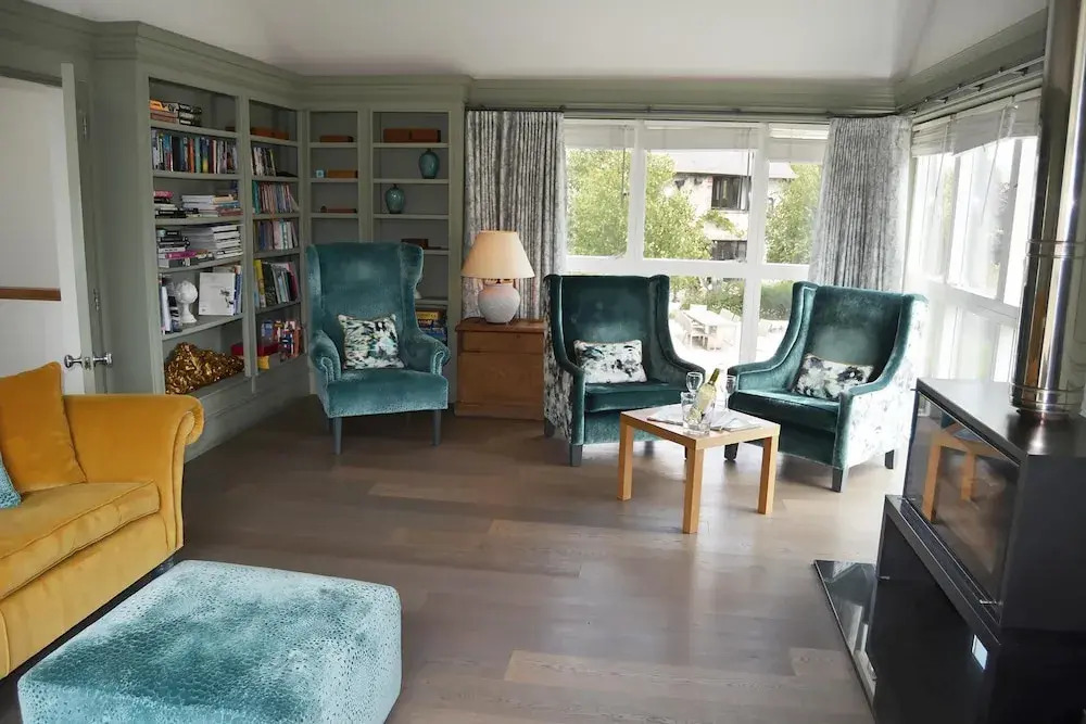 Brooks Lodge