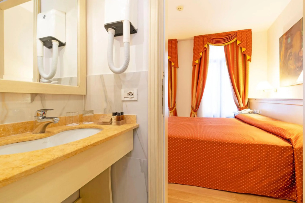 Hotel Mercurio