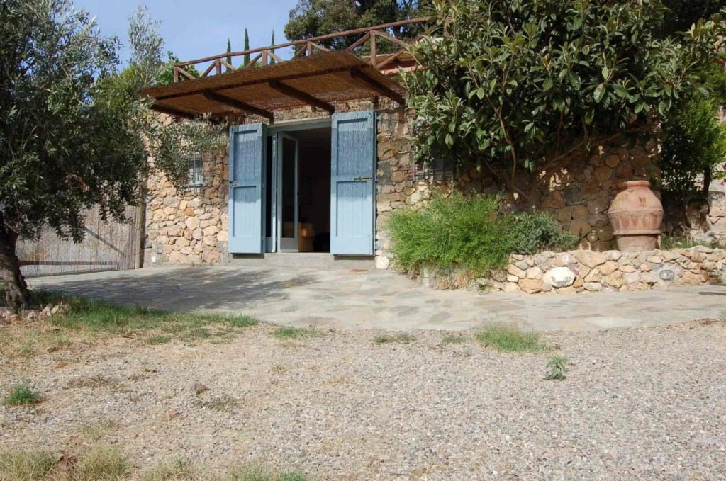 Rustic and bright villa with private pool overlooking the sea.-VillaOlivastri