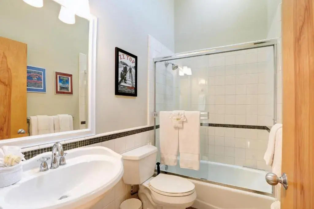 219 San Miguel