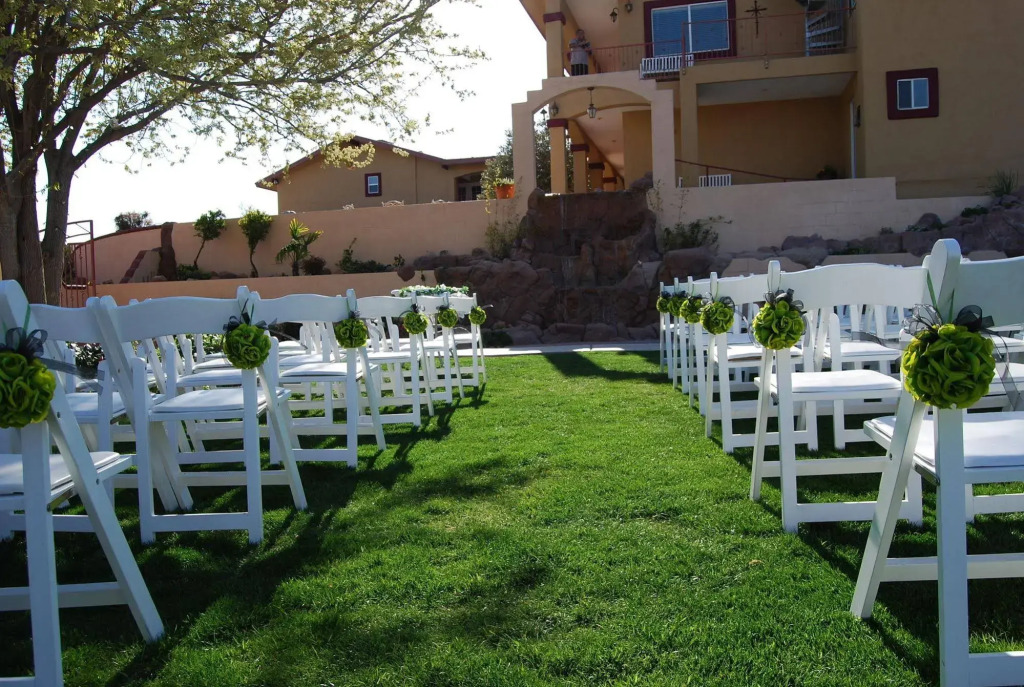 Dream Manor Inn