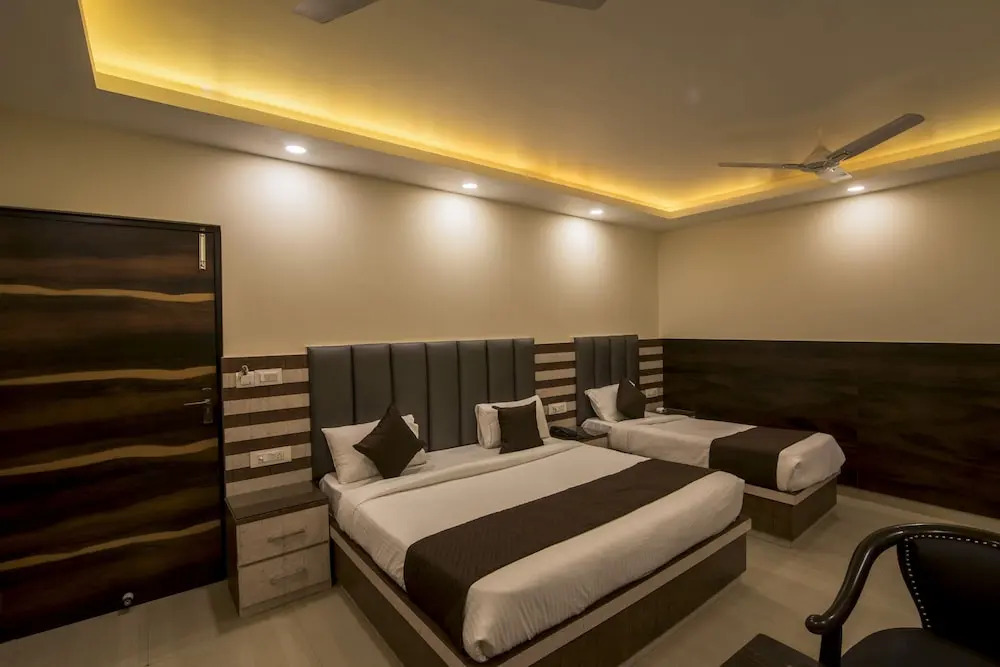 Hotel Mahajan International