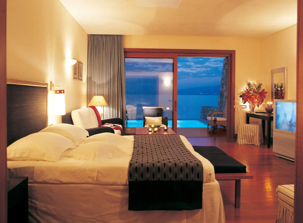 Grand Resort Lagonissi
