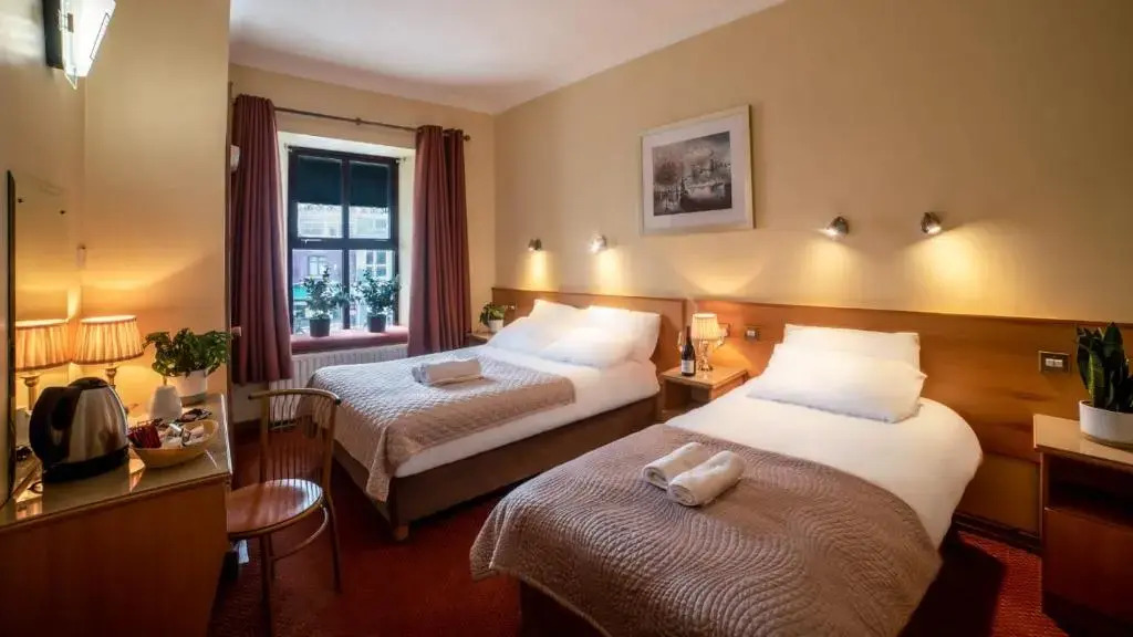 Holiday Hotel