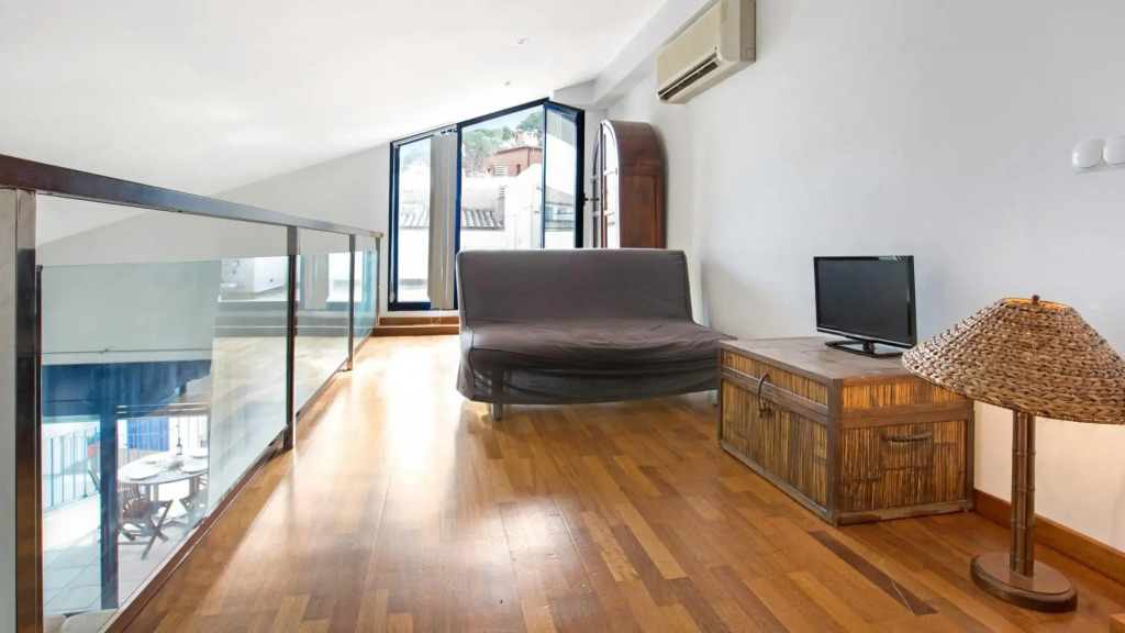 Rosamar in Llafranc With 3 Bedrooms and 2 Bathrooms