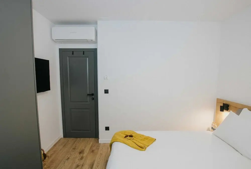 Oleander Urban Suites, high-speed internet, beach at 250, PET friendly