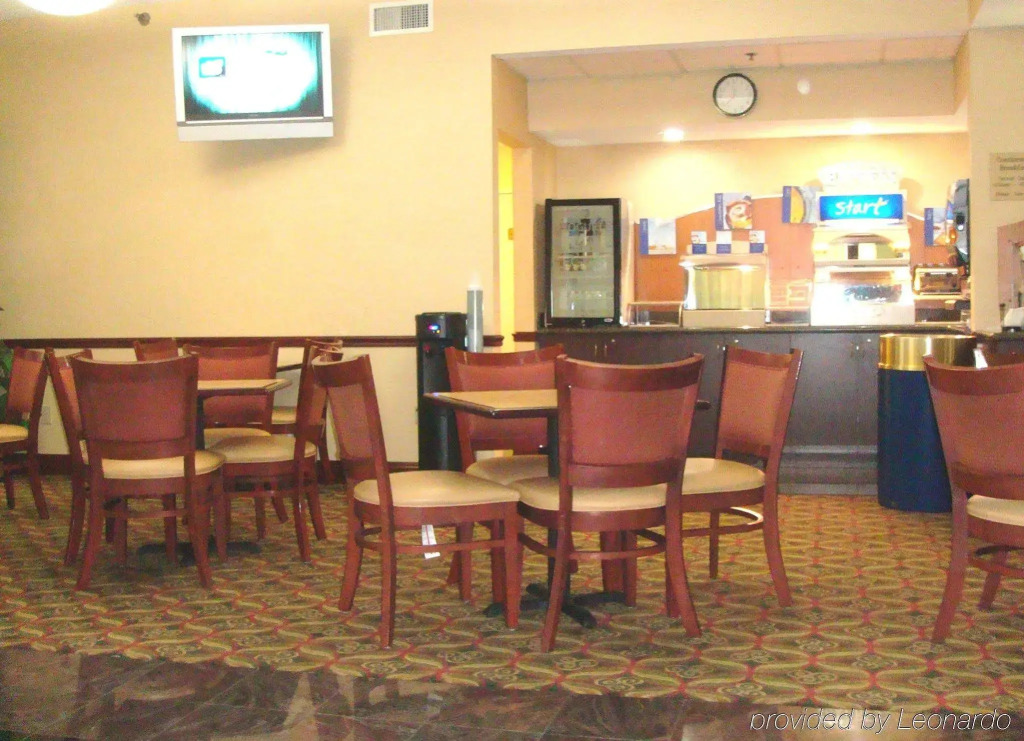 Red Roof Inn & Suites Columbus - West Broad