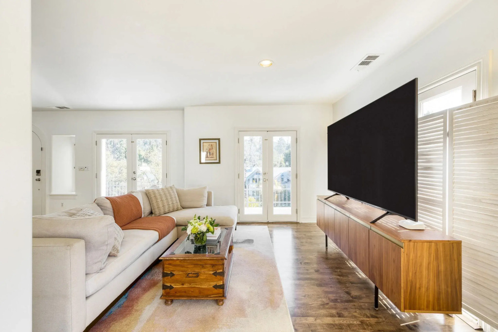Valentino by AvantStay | Luxury Hollywood Mansion, Los Angeles