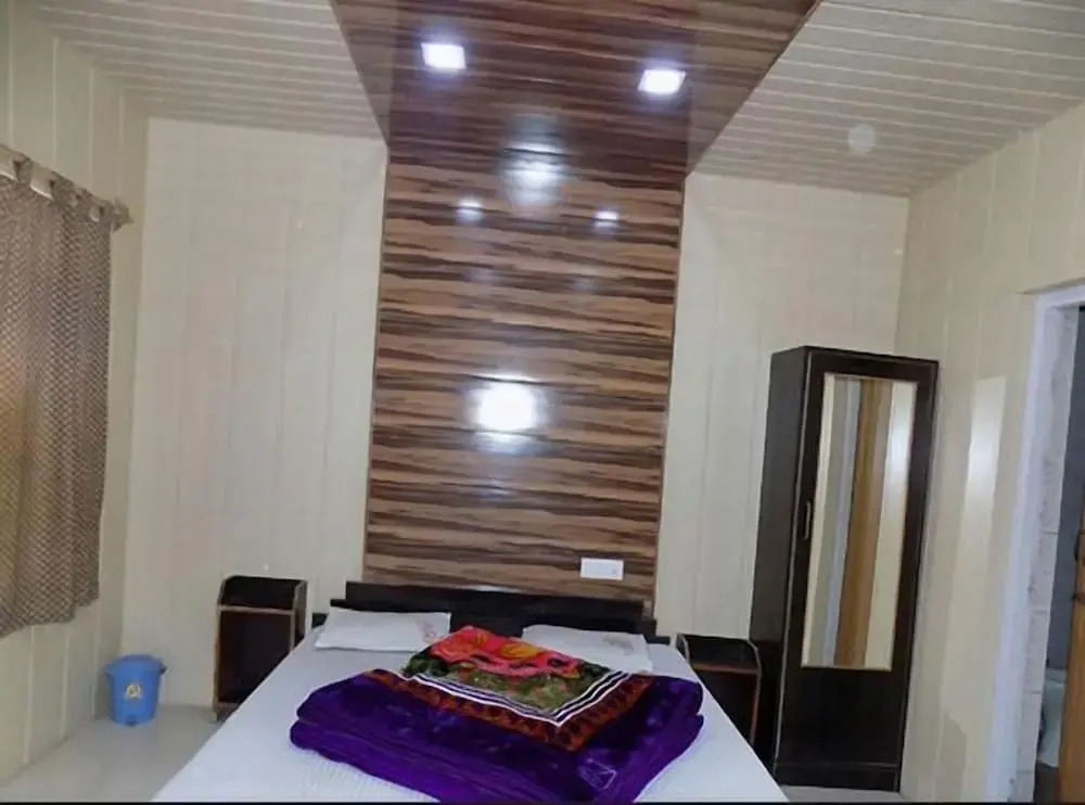 Hotel Neelam Raj Nainital