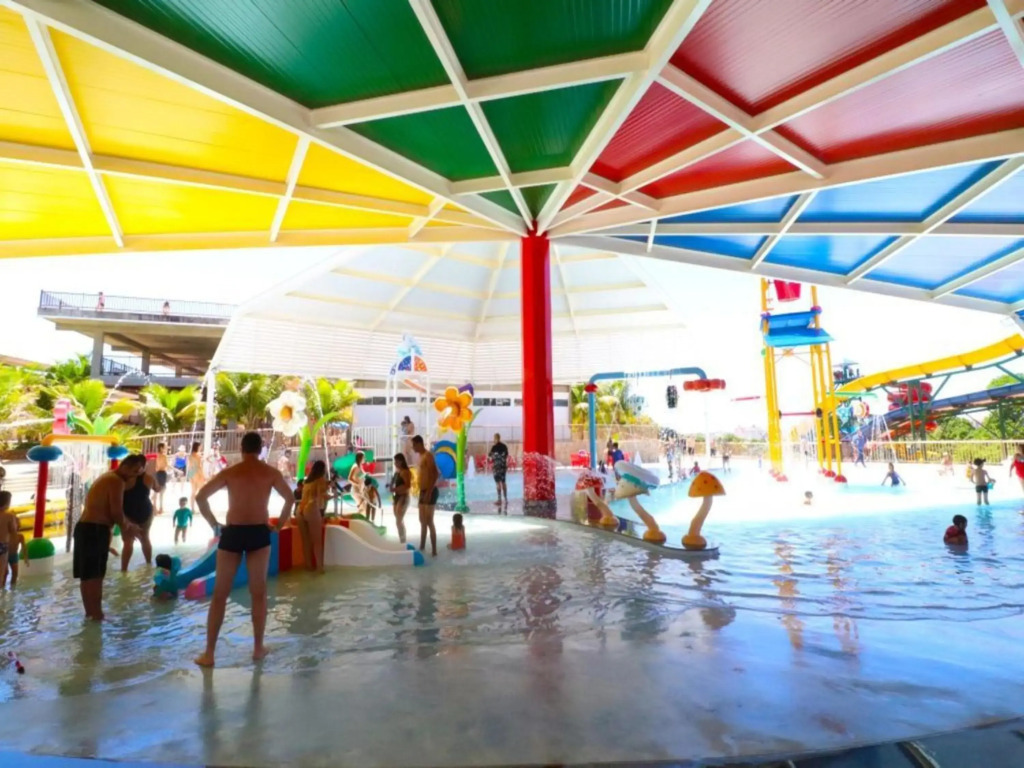 Caldas Novas Imperio Romano com 1 dia no Acqua Park