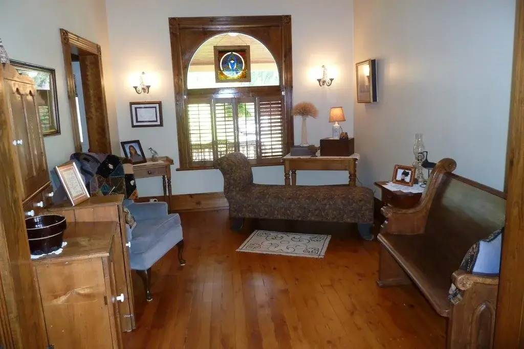 Hathaways Cottage