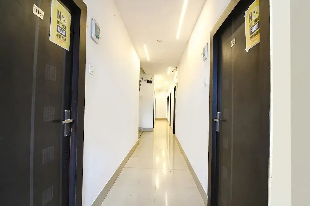FabHotel Vhyom Sky Palace