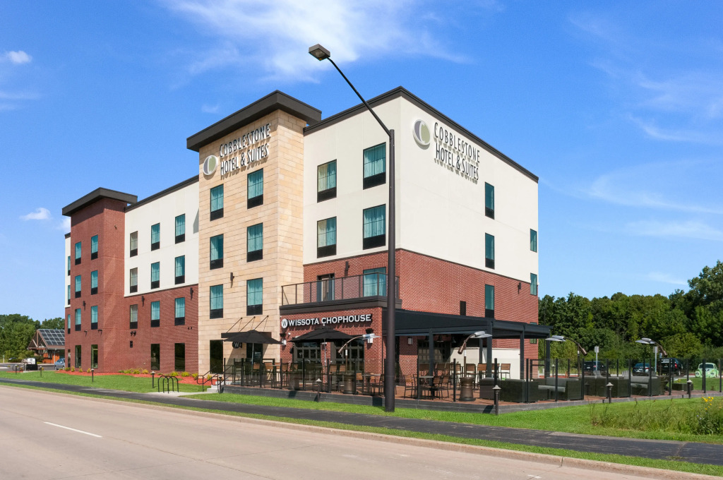 Cobblestone Hotel & Suites Appleton International Airport