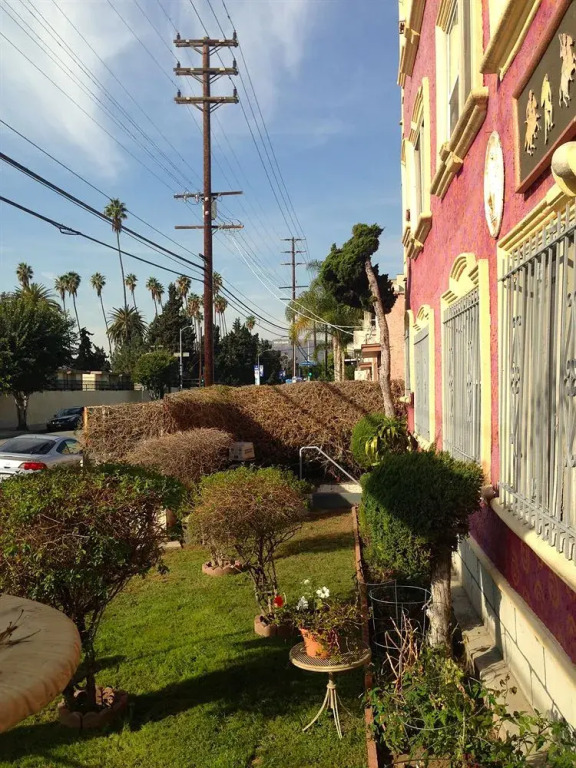 Hollywood Dream Suites
